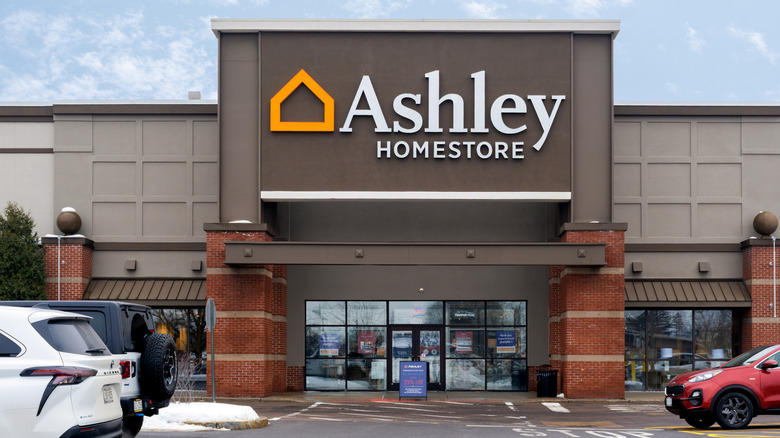 An outside view of an Ashley HomeStore storefront.