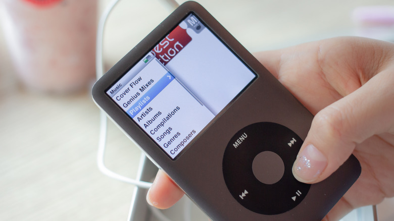Hand rolling through playlist on classic iPod